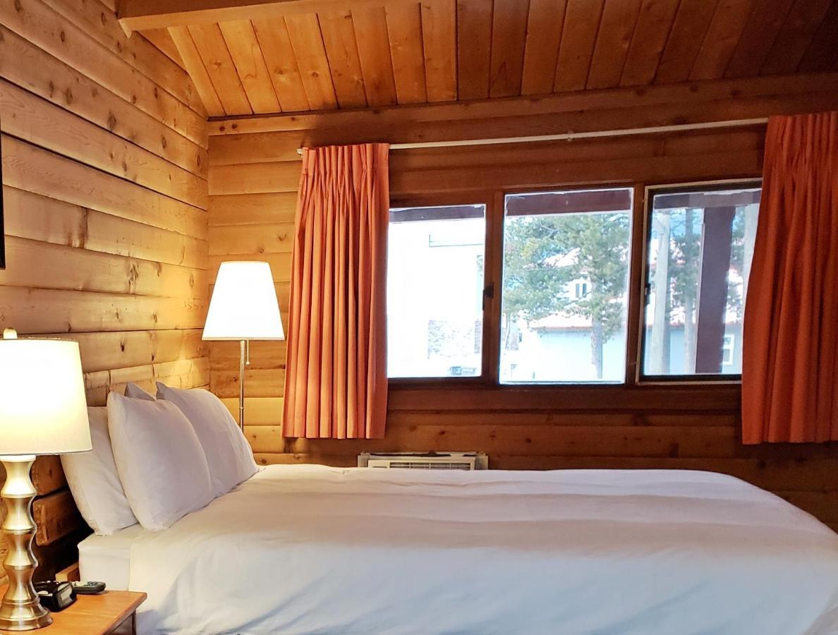 Rocky Inn Valemount Kültér fotó