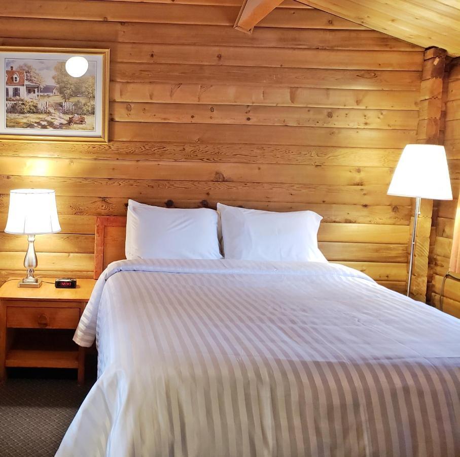 Rocky Inn Valemount Kültér fotó