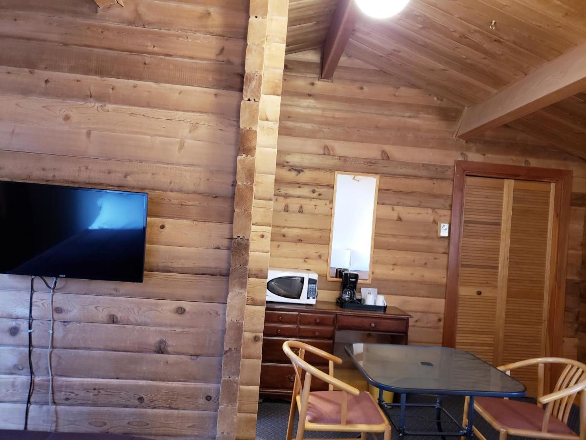 Rocky Inn Valemount Kültér fotó