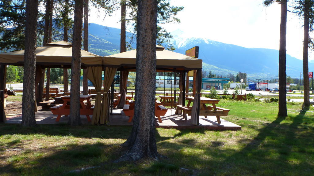 Rocky Inn Valemount Kültér fotó